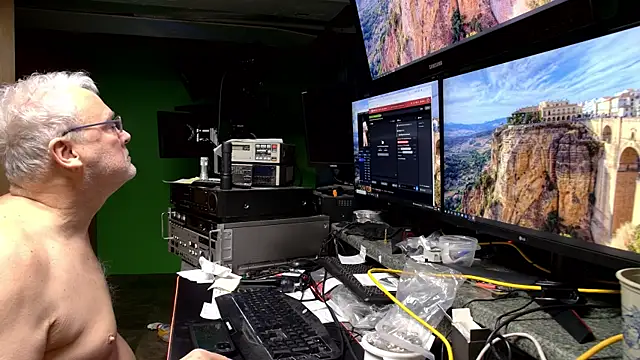 ButtCrackShowing-OOPS Pertunjukan Webcam