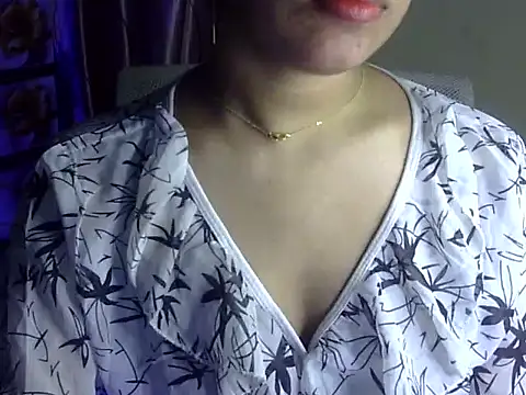 Chat XXX en directo de KHWAHIS-