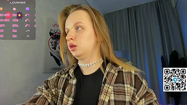 Chat +18 de Rina_Panic ao vivo