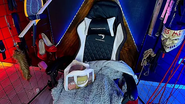 Chat +18 de MrEbonybdsm ao vivo