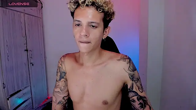 tylernova Show Webcam