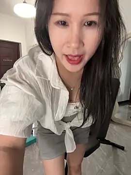 littlesluttycat 在線直播表演