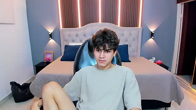 Tommy18__のライブXXXチャット