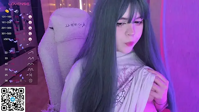 SelenaCuteのライブXXXチャット