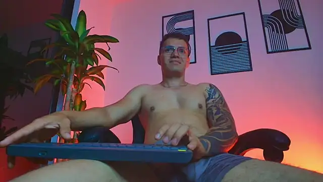 ALPHA_DOMINUS_ 在線直播表演