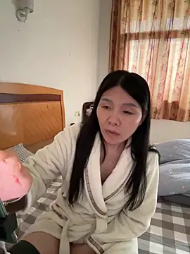 xiiuuff18 在線直播表演