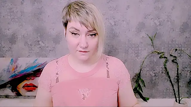 Djullia Live XXX-chat