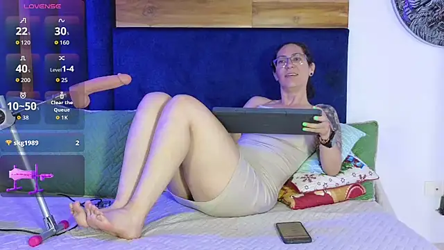 Andromeda-jade's Live XXX Chat