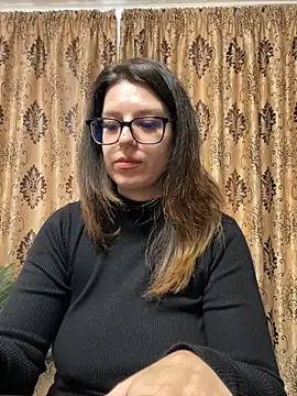 NadiraNoor 在線直播表演