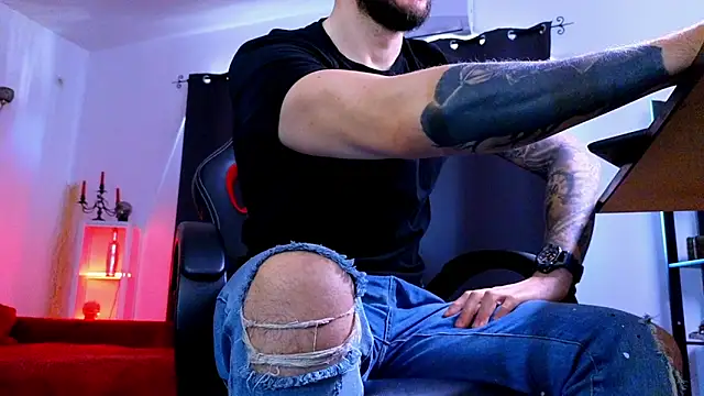 MightyAaron66 Live XXX-Chat