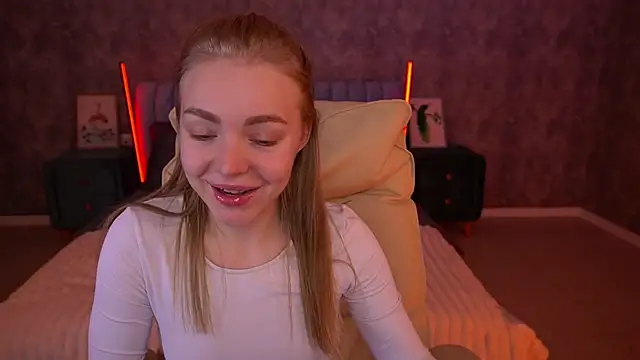 EmilySunshineS' Live XXX Chat