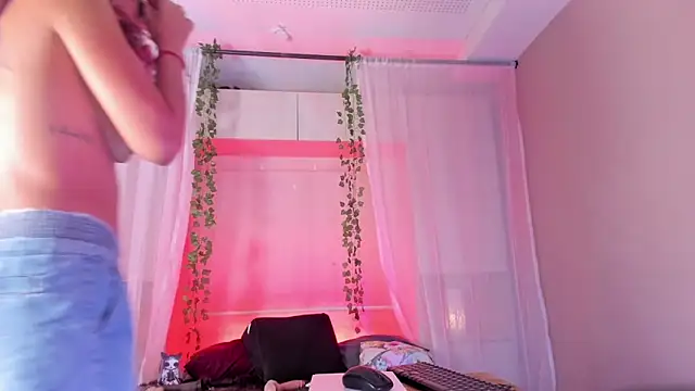 CamiGoxのライブXXXチャット