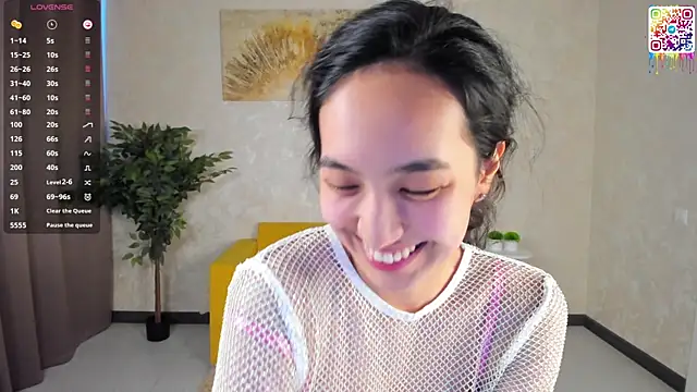 FlirtyAura's Live XXX Chat