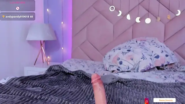 NaeniaDemon_のライブXXXチャット