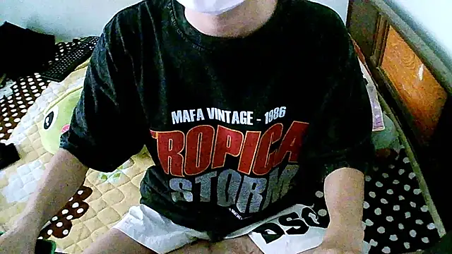 Kang143 Show in webcam