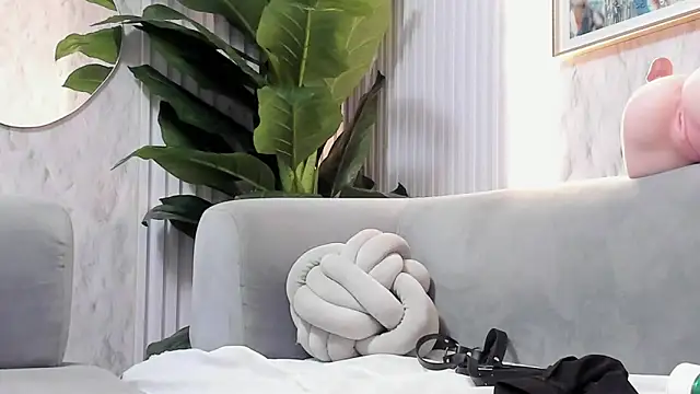 Онлайн чат XXX noahdark_