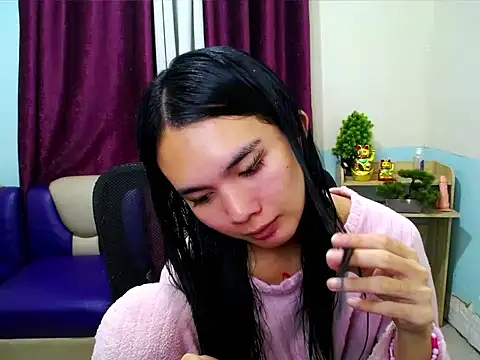 แชท XXX สดของ devine_goddess