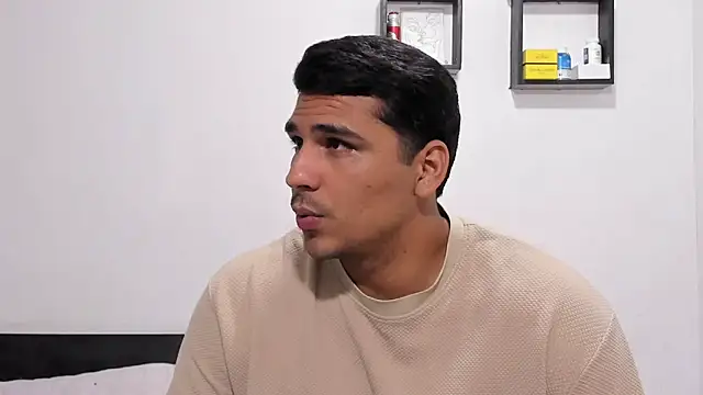 noah_belami Pertunjukan Webcam