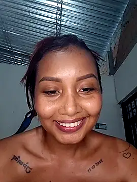 Genesis_18_ élő XXX-chatje