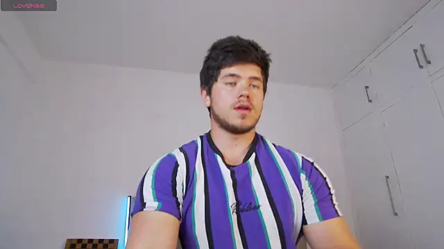 Arilas_ 在線直播表演