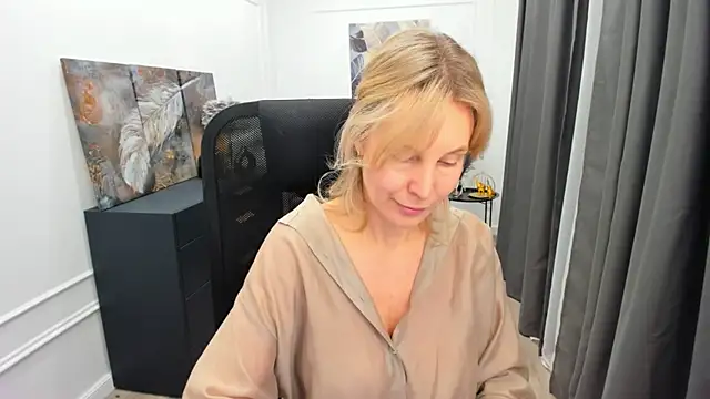 Sinty_Devis: онлайн-секс-чат