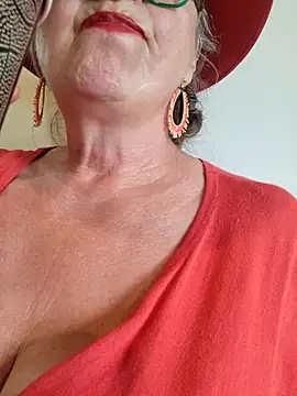 Hot-Muci Obrolan Langsung XXX