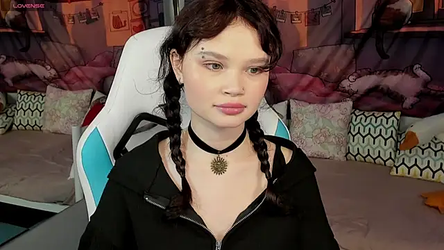 Živý XXX chat EmilyChaves