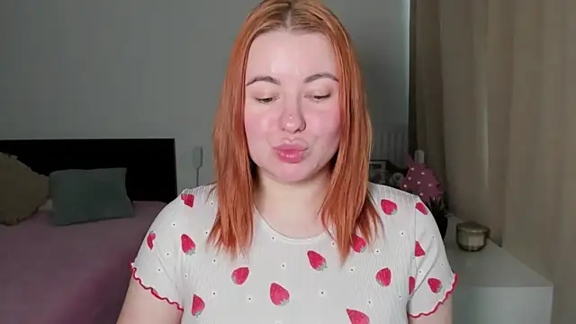 LAYLAxSTAR: онлайн-секс-чат