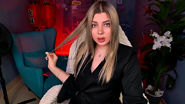 HyileyClark's Live XXX Chat