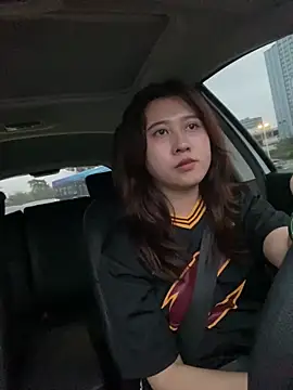 Liliya-77 Show Webcam