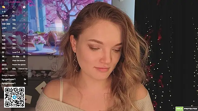 JulieLupo Adlı Modelin Canlı XXX Sohbeti