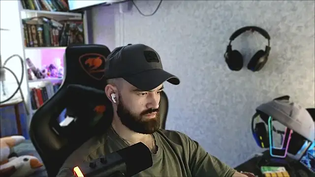 _Mostly_ Adlı Modelin Canlı XXX Sohbeti