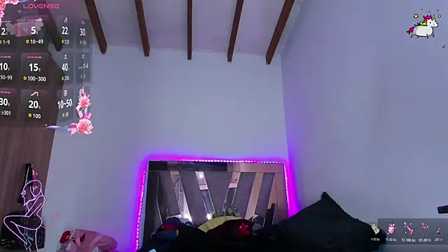 Show de SkyeGabbyRose na webcam