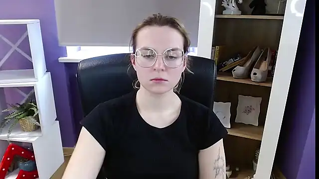 Chat +18 de Zoey_Erotic ao vivo