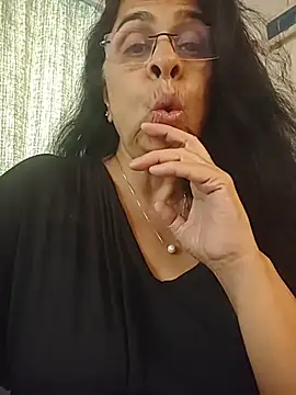 NakedMILFx 现场XXX聊天