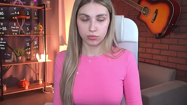 دردشة EllieCutes الجنسية المباشرة