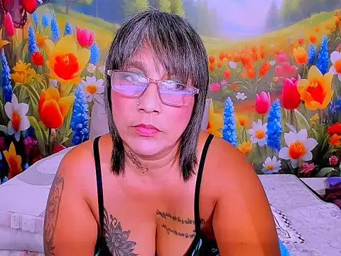 indianroxy: απευθείας συνομιλία ΧΧΧ