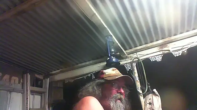 herbie010666's Live XXX Chat