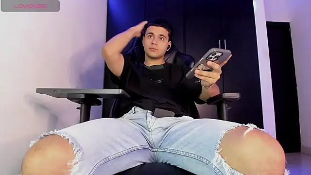 Chat +18 de Liam_Mateo ao vivo