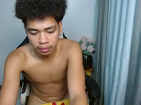 curlyasian_njxx 网络视讯表演