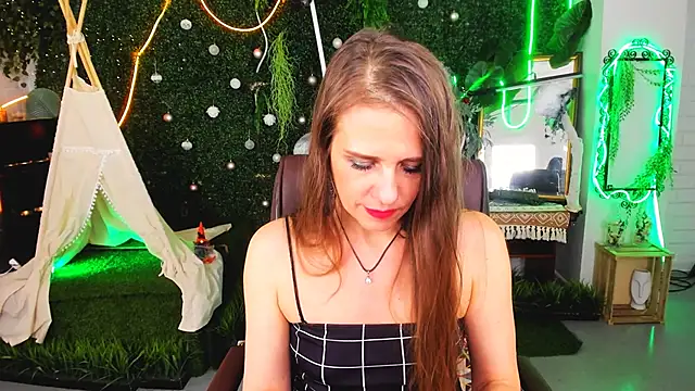 EmiliaBedy Obrolan Langsung XXX