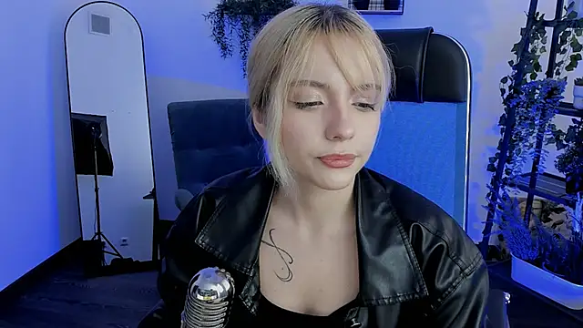 Živý XXX chat AuroraWrenfield