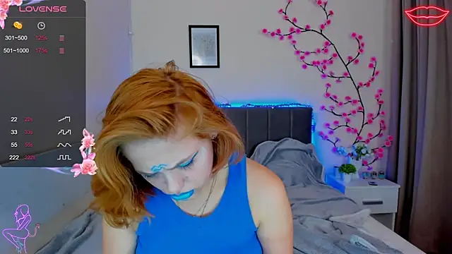 Živý XXX chat DellaRows