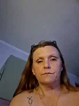 skyeb0787: διαδικτυακό σόου στην κάμερα