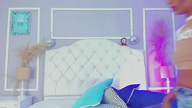 evelyn_evony's Live XXX Chat