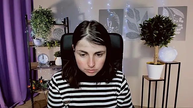 MartaEdams' Live XXX Chat