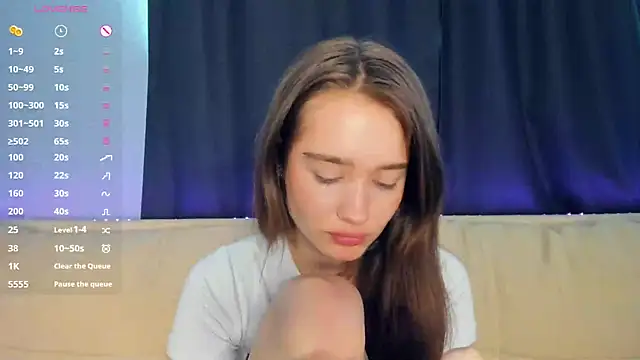 lovelyalivia: онлайн-секс-чат