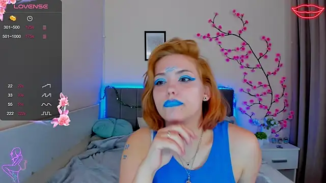 DellaRows' Live XXX Chat