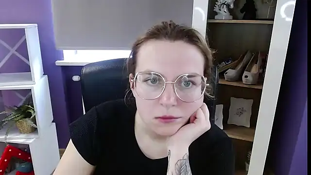 Zoey_Erotic: онлайн-секс-чат