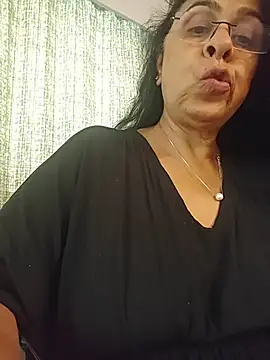 Chat +18 de NakedMILFx ao vivo